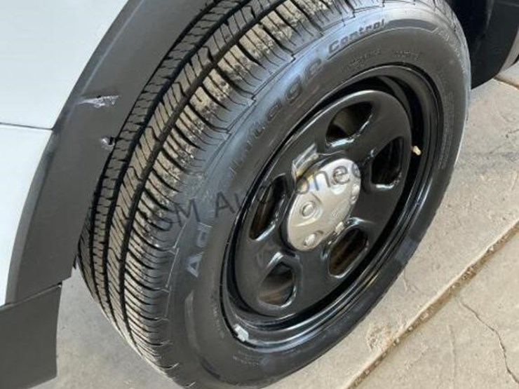 2014-ford-explorer-image-8