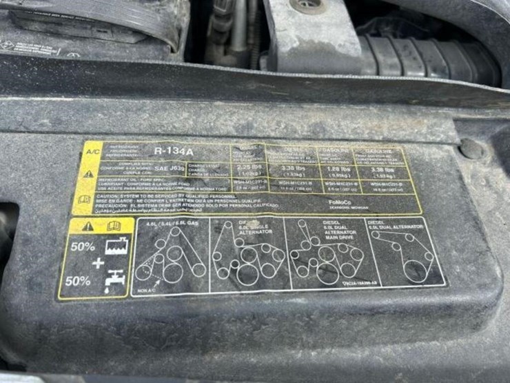 2010-ford-cargo-image-25