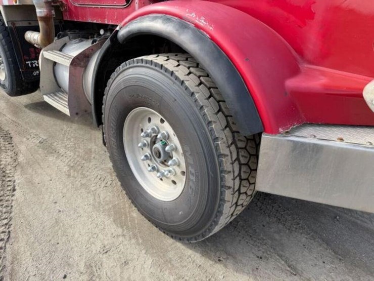 2003-peterbilt-378-image-34