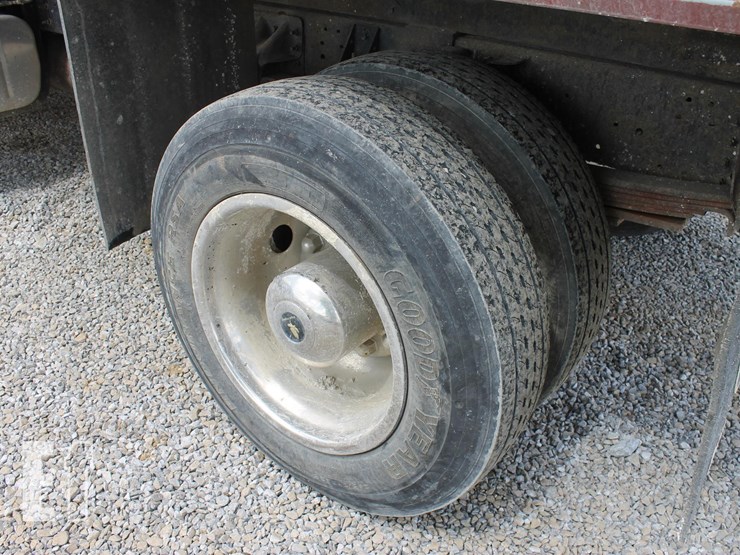 2004-chevrolet-kodiak-c6500-image-7