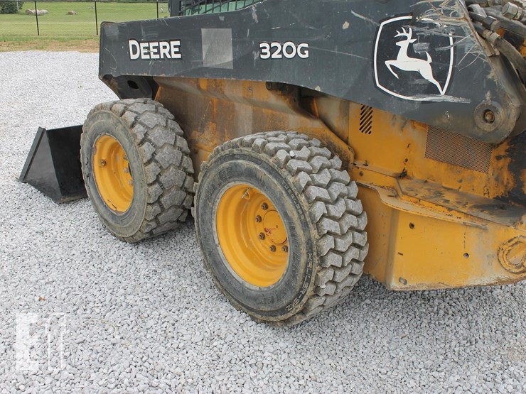 deere-320g-image-7
