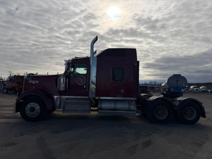 2007-kenworth-w900-image-7