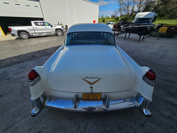 #61-•-1954-cadillac-fleetwood-series-60-4-door-sedan-image-23