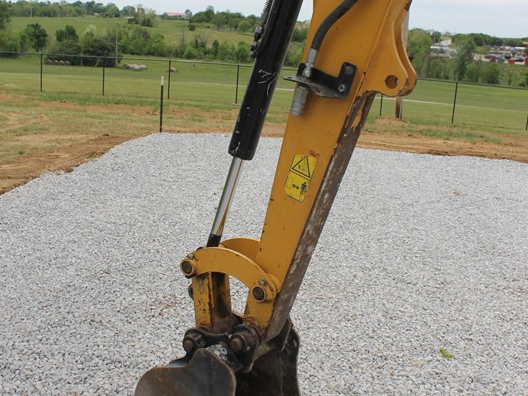 caterpillar-303.5e2-cr-image-9