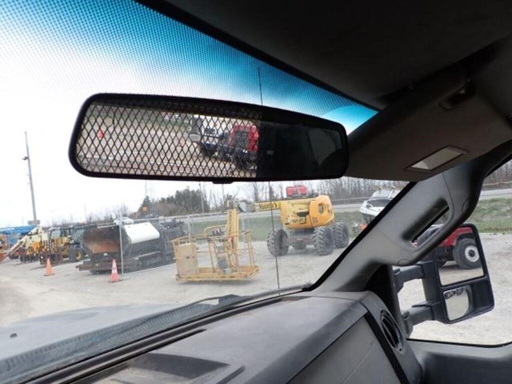 2014-ford-f550-xl-image-26
