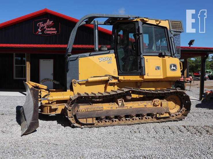 2008-deere-700j-lgp-image-2