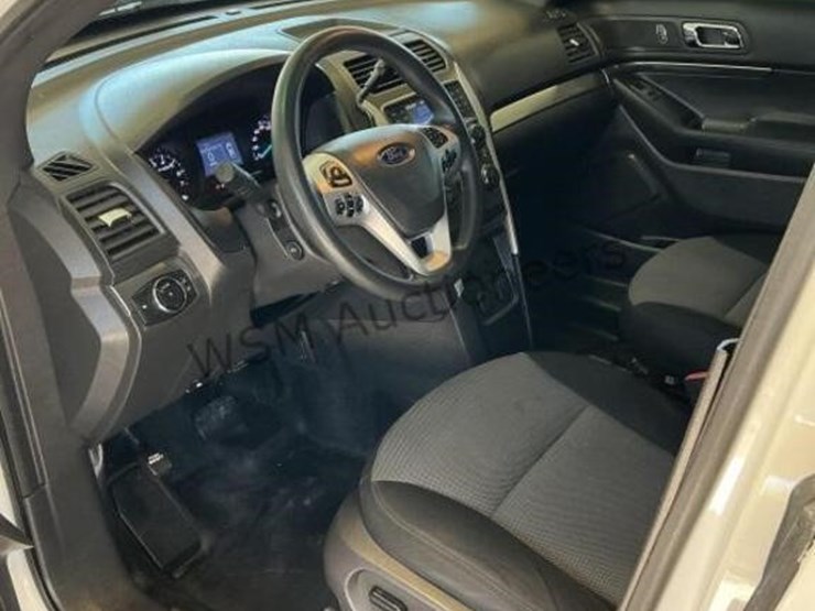 2014-ford-explorer-image-22
