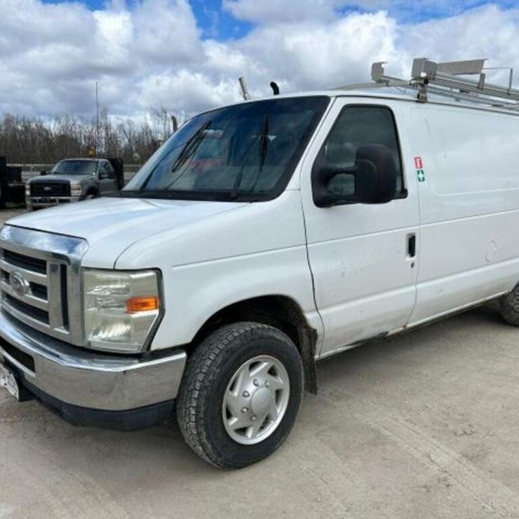 2010 FORD CARGO