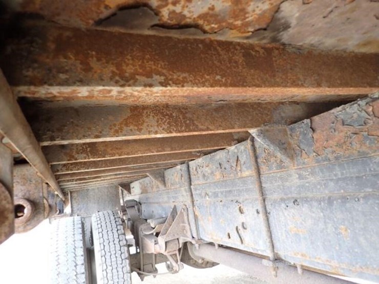 2011-ford-f550-xl-image-63