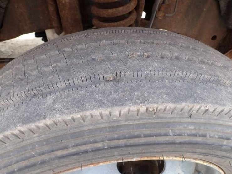 2011-ford-f550-xl-image-42