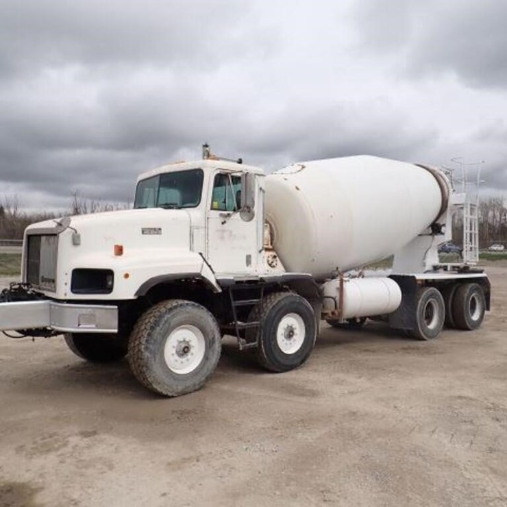 1998 INTERNATIONAL PAYSTAR 5000