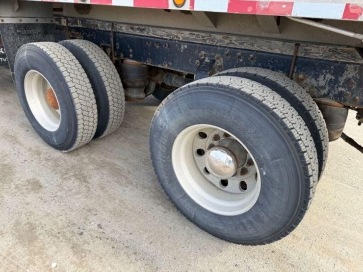 2003-peterbilt-378-image-54
