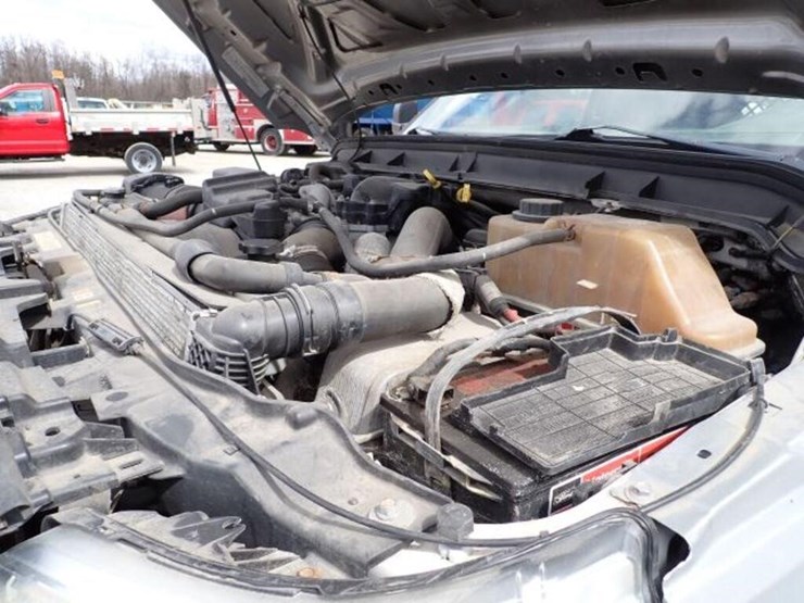 2011-ford-f550-xl-image-50