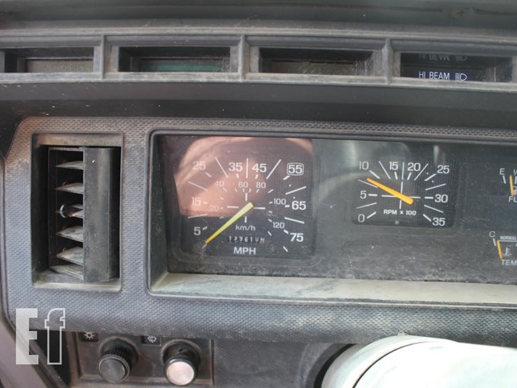 1999-ford-f800-image-13