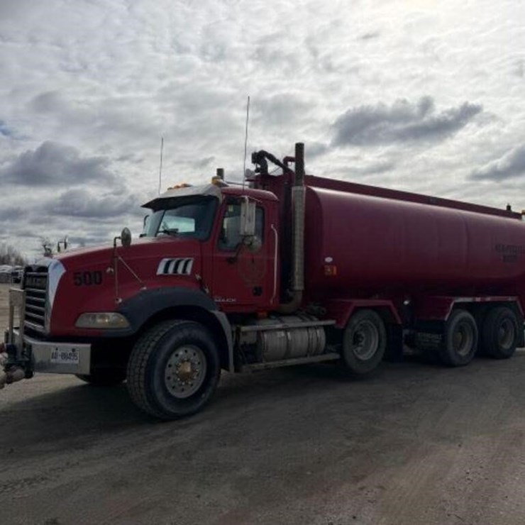2009 MACK GRANITE GU813
