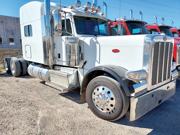 2019-peterbilt-389-image-5