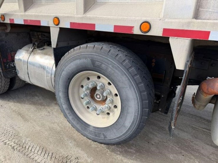 2003-peterbilt-378-image-37