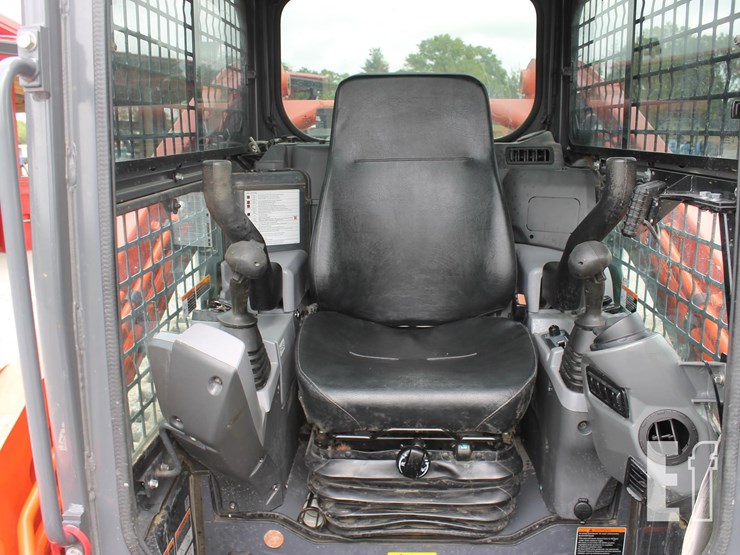 2022-kubota-svl97-2-image-11