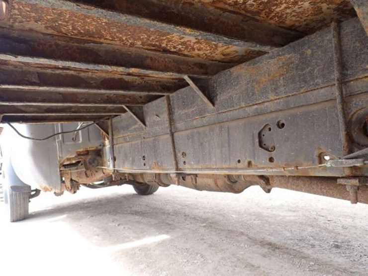 2011-ford-f550-xl-image-47
