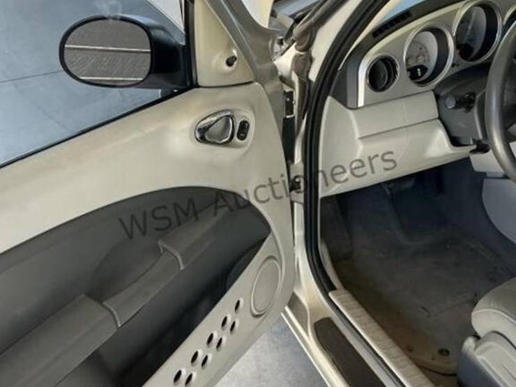 2009-chrysler-pt-cruiser-image-22