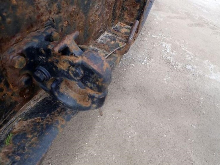 2011-ford-f550-xl-image-52