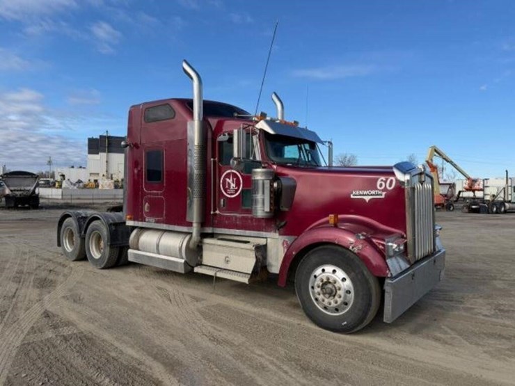 2007-kenworth-w900-image-2