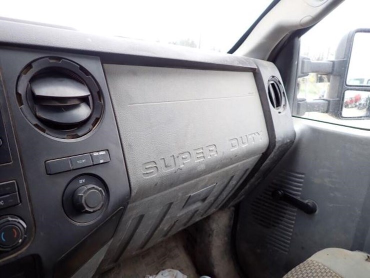 2014-ford-f550-xl-image-22