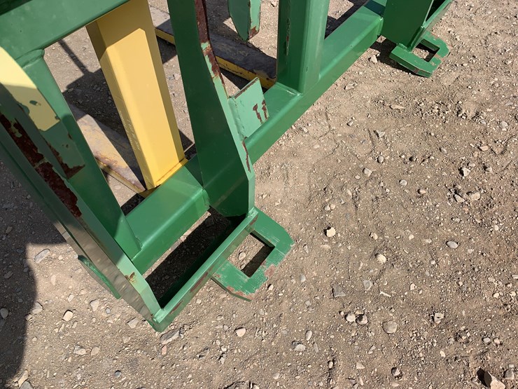 mds-john-deere-pallet-forks-image-12