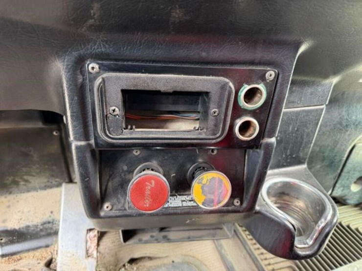 2003-peterbilt-378-image-13