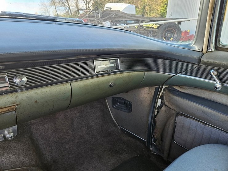 #61-•-1954-cadillac-fleetwood-series-60-4-door-sedan-image-44