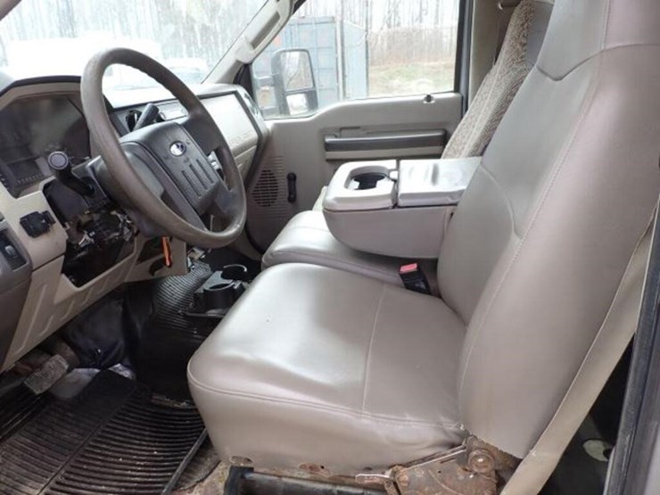 2008-ford-f550-xl-image-14