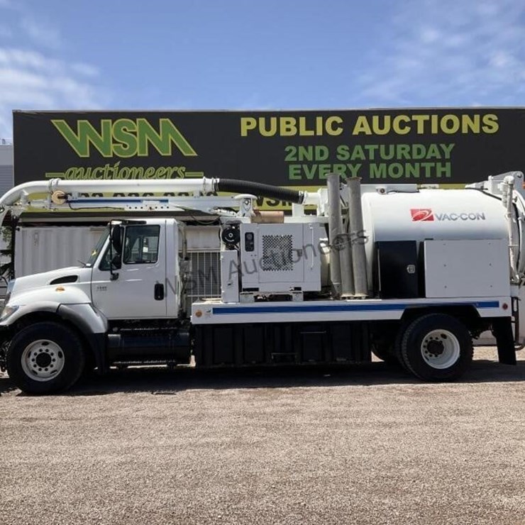 2007 INTERNATIONAL 7400