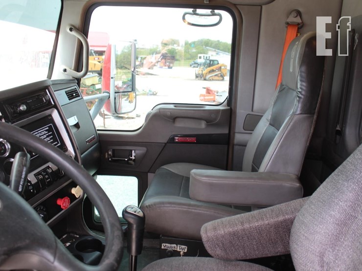 2012-kenworth-t660-image-10