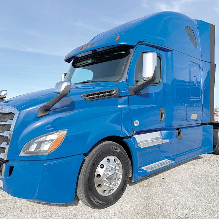 2023 FREIGHTLINER CASCADIA 126