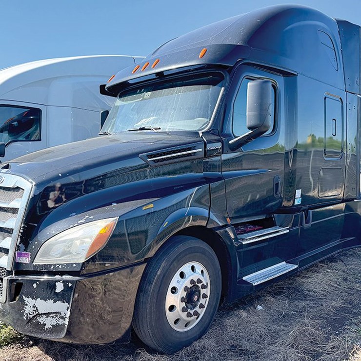 2019 FREIGHTLINER CASCADIA 126