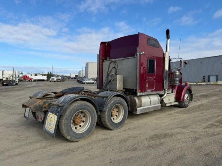 2007-kenworth-w900-image-3