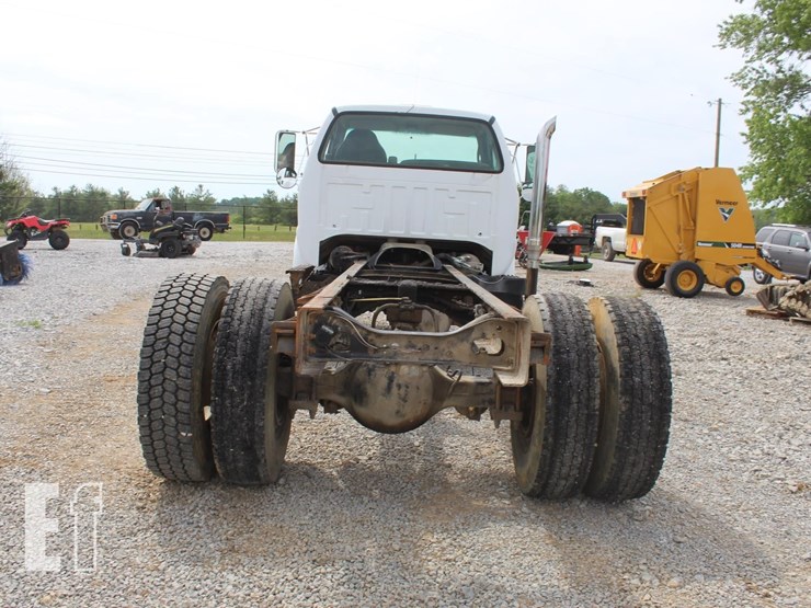 2005-ford-f750-sd-image-3