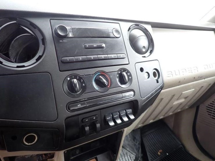 2008-ford-f550-xl-image-16