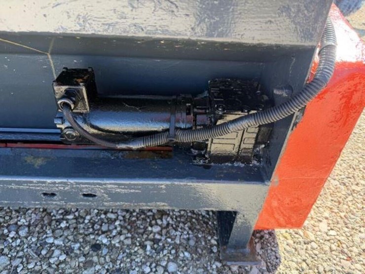 kubota-f2690-image-75