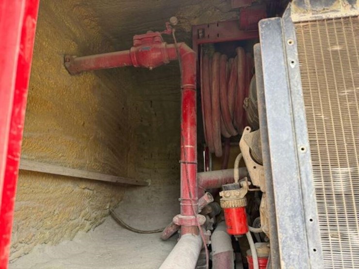 2009-mack-granite-gu813-image-39
