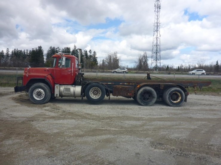 2002-mack-rb688s-image-6