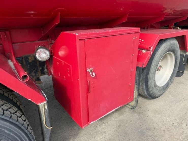 2009-mack-granite-gu813-image-60