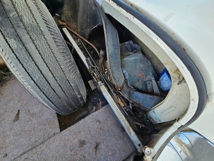 #61-•-1954-cadillac-fleetwood-series-60-4-door-sedan-image-26
