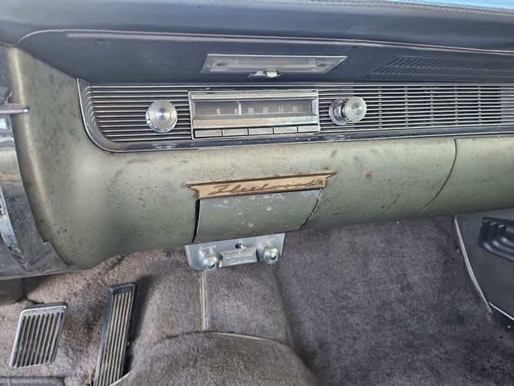 #61-•-1954-cadillac-fleetwood-series-60-4-door-sedan-image-43
