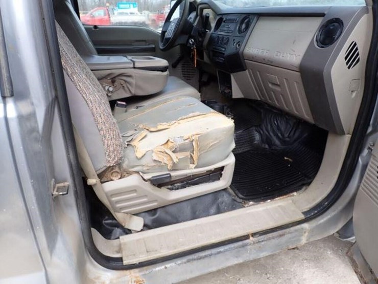 2008-ford-f550-xl-image-33