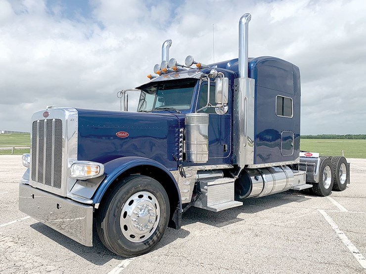 2024-peterbilt-389-image-1