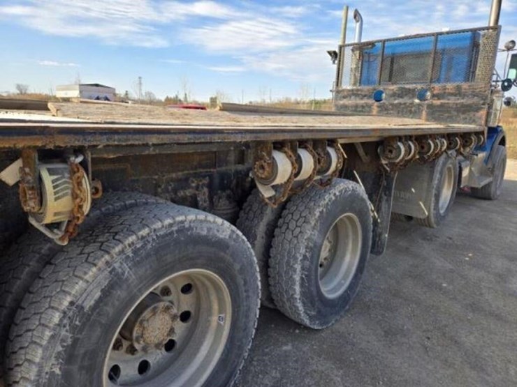 2011-kenworth-t800-image-19