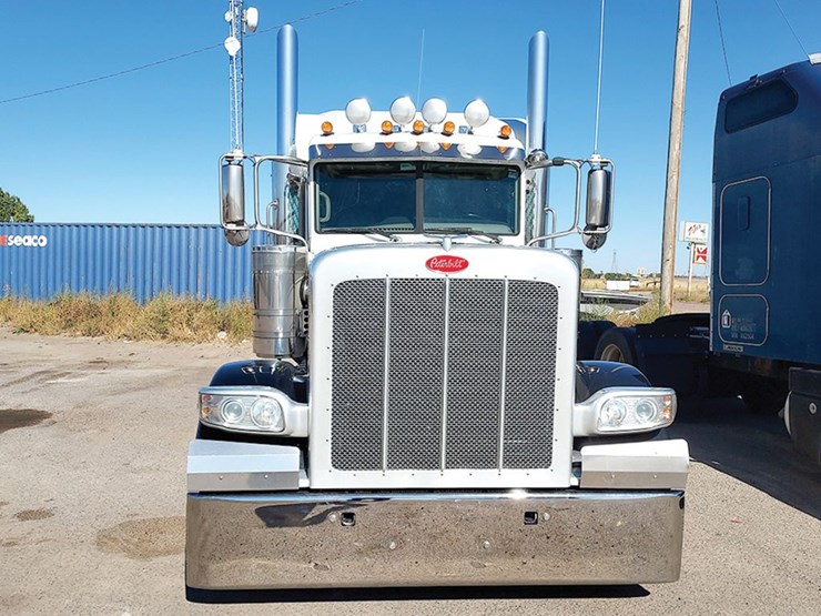 2019-peterbilt-389-image-6