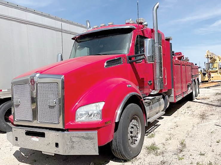 2021-kenworth-t880-image-2