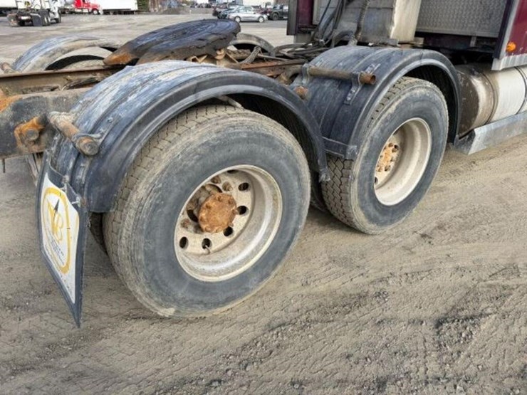 2007-kenworth-w900-image-42
